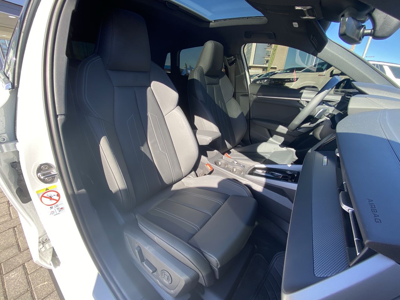 AUDI - 25