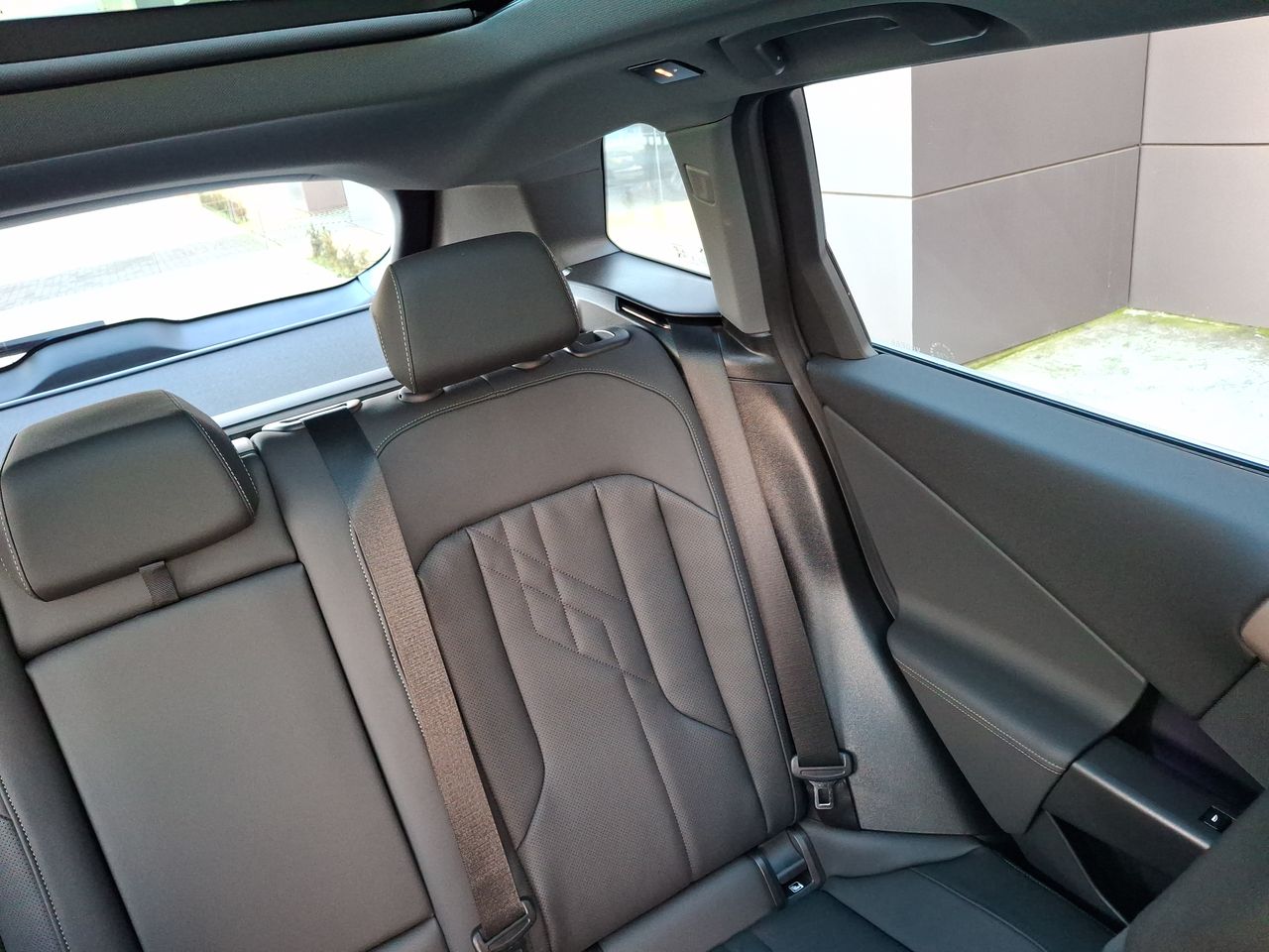 BMW - 5