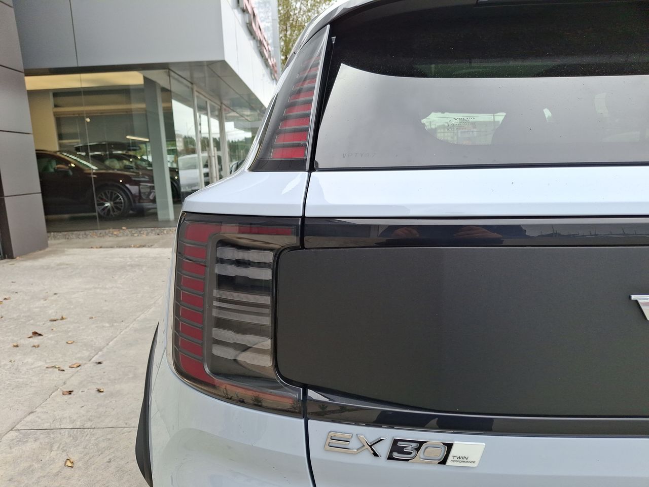 VOLVO - 12