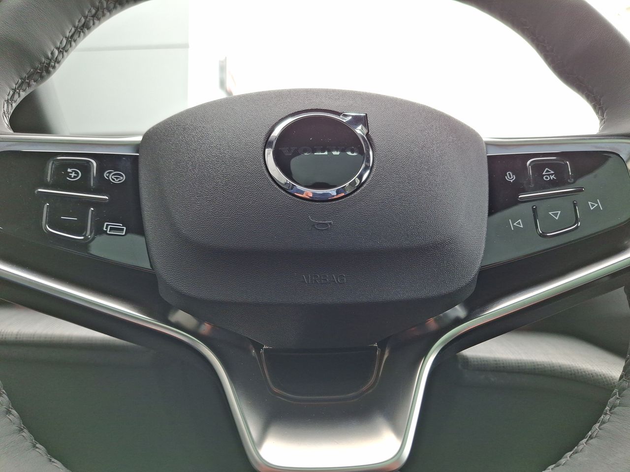 VOLVO - 17