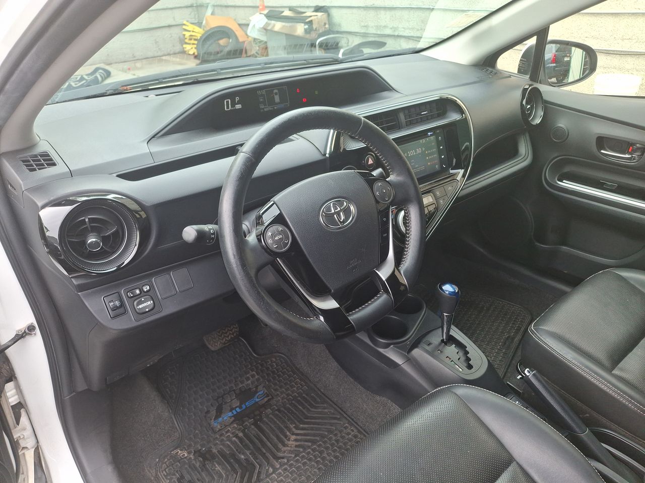 TOYOTA - 30