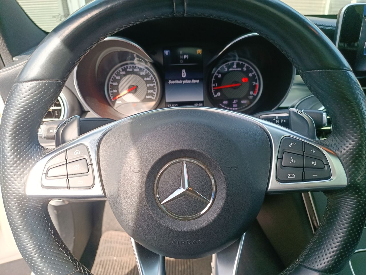 MERCEDES BENZ - 26
