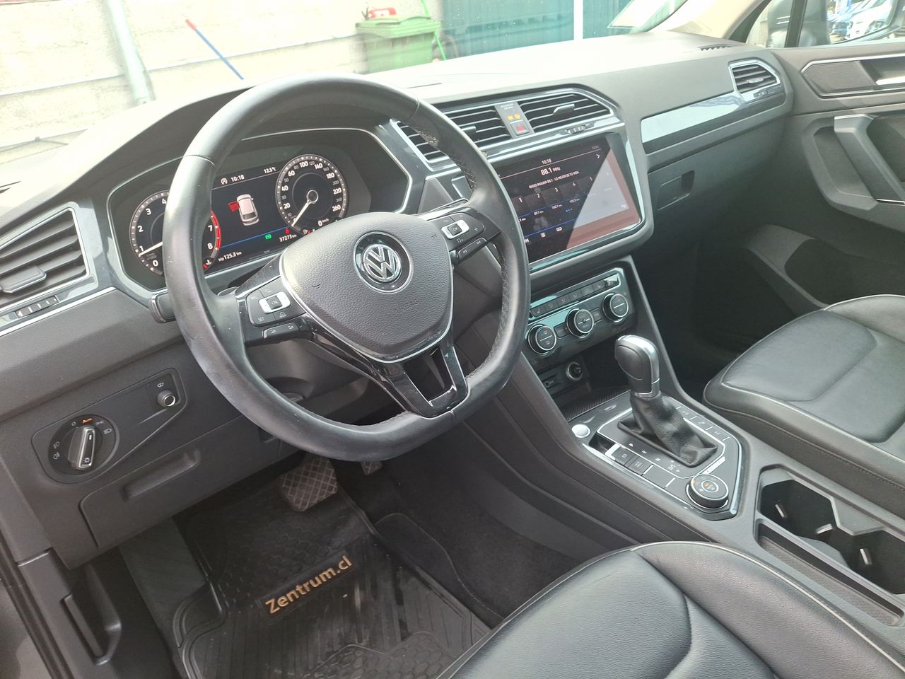 VOLKSWAGEN - 30