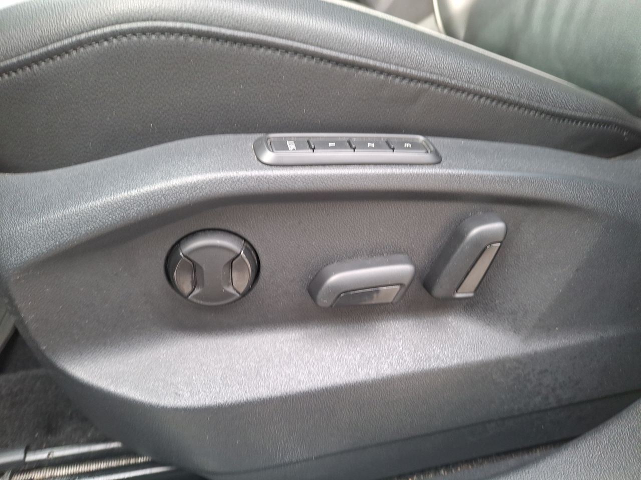VOLKSWAGEN - 21