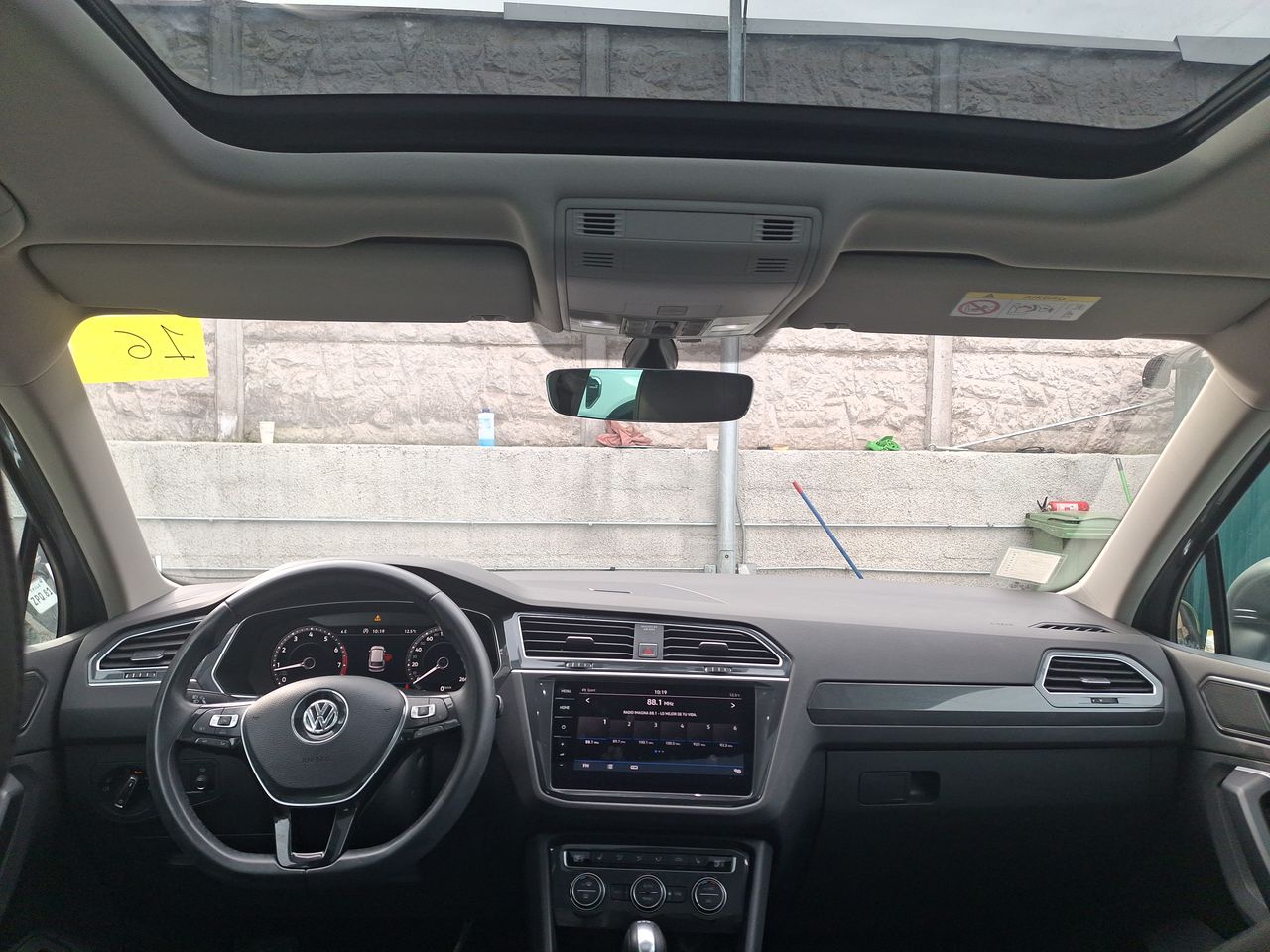 VOLKSWAGEN - 9
