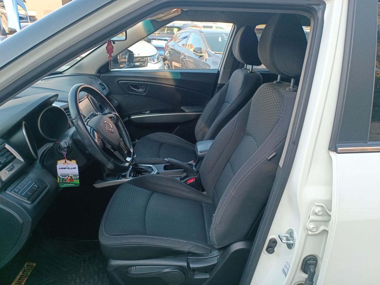 SSANGYONG - 25