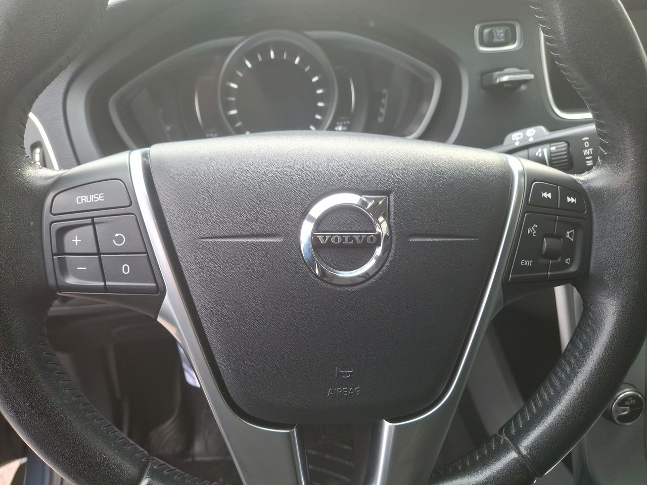 VOLVO - 24