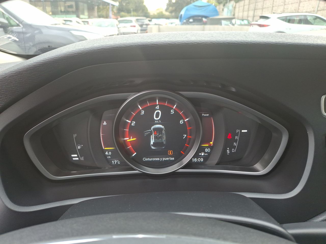 VOLVO - 25