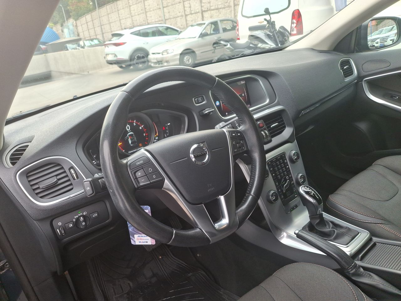 VOLVO - 30