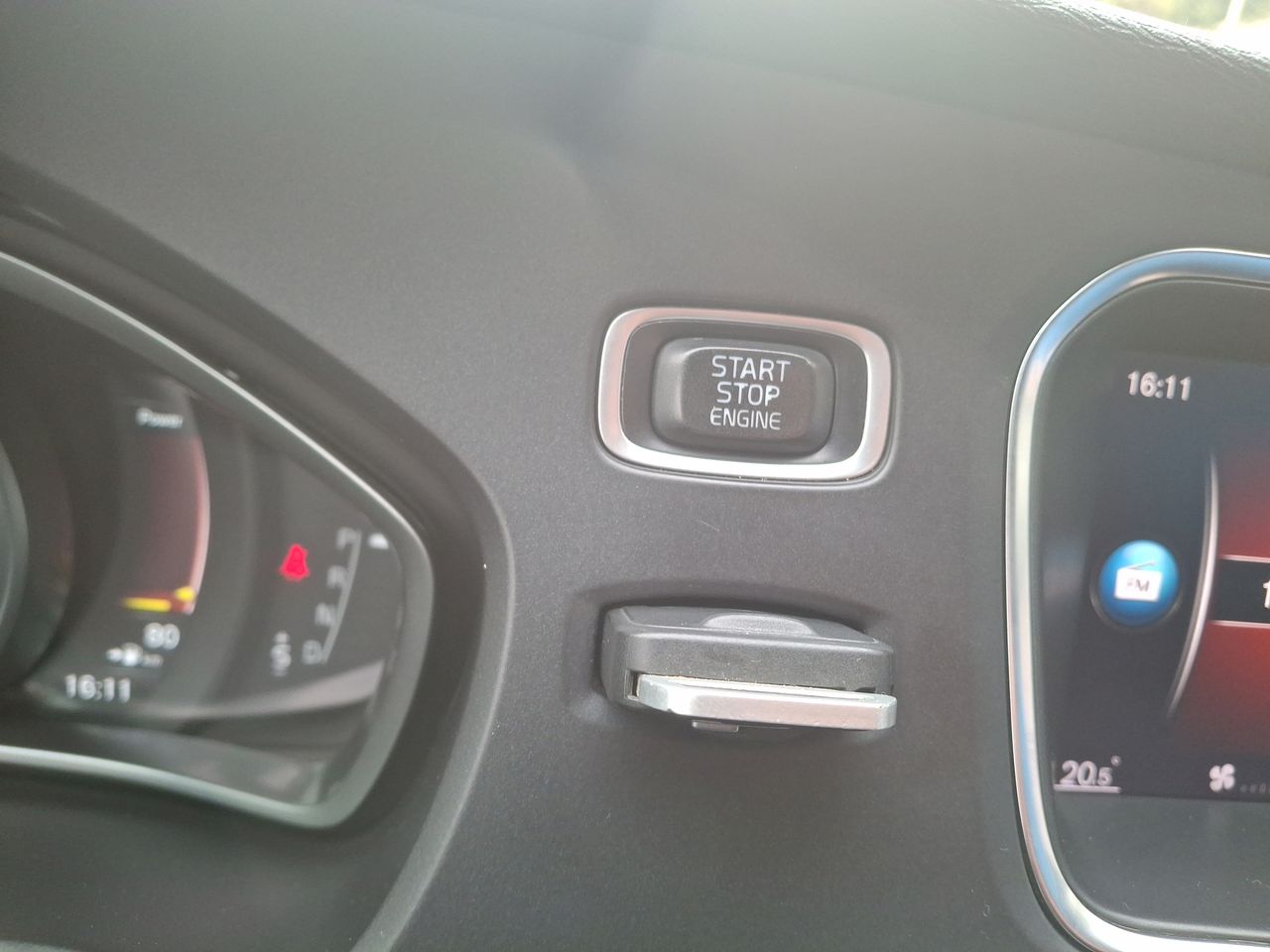 VOLVO - 33