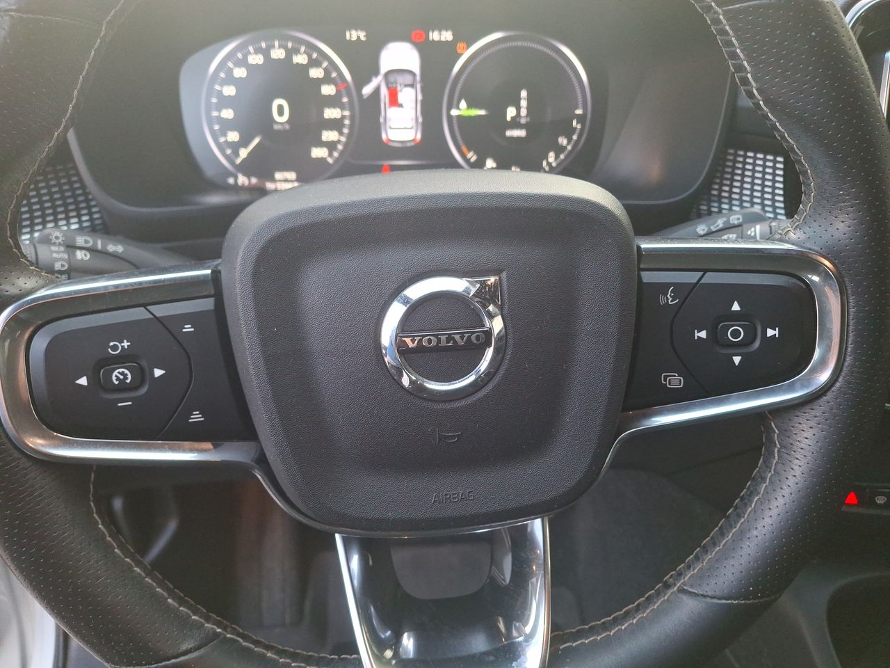 VOLVO - 24