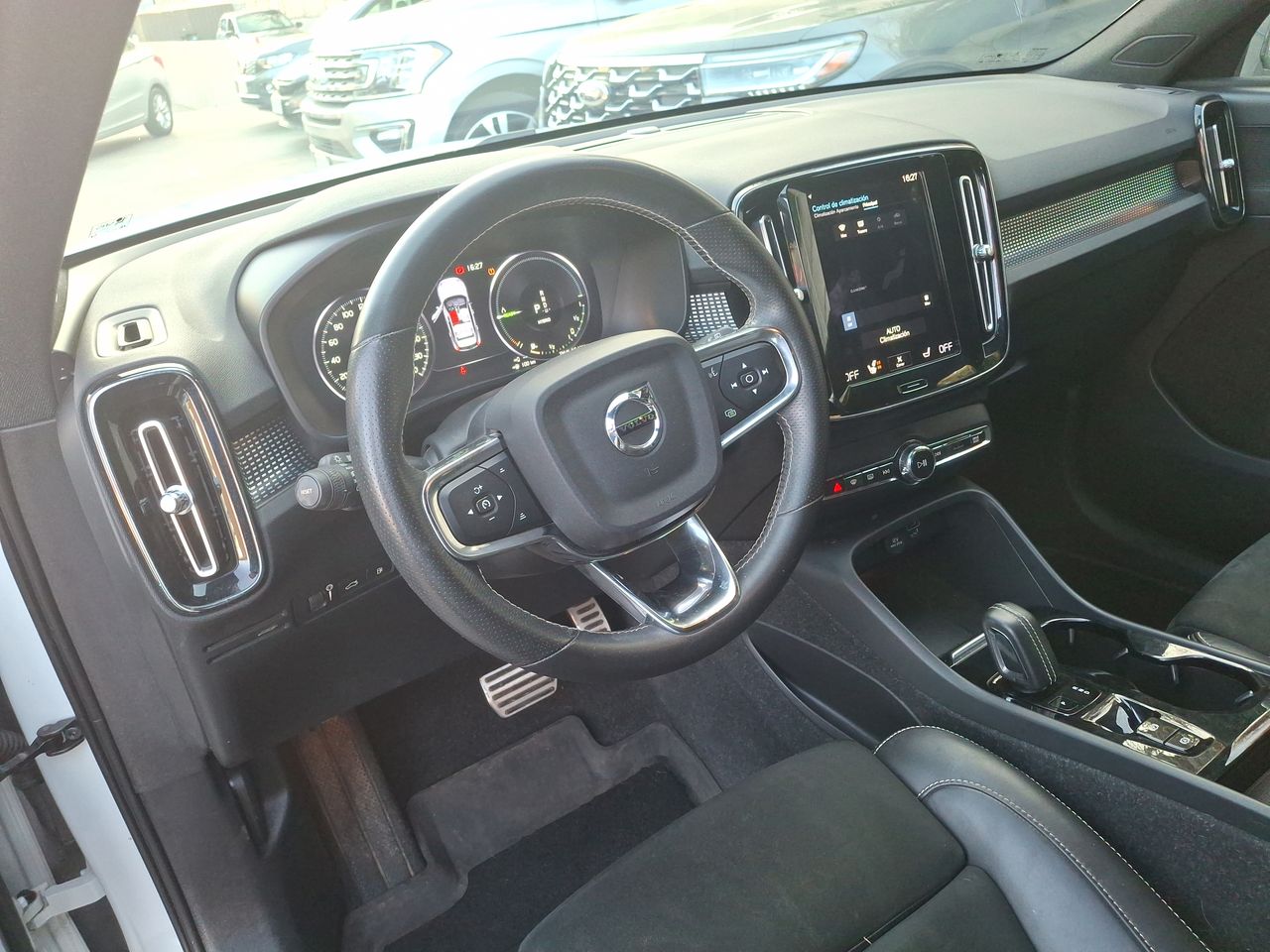 VOLVO - 30
