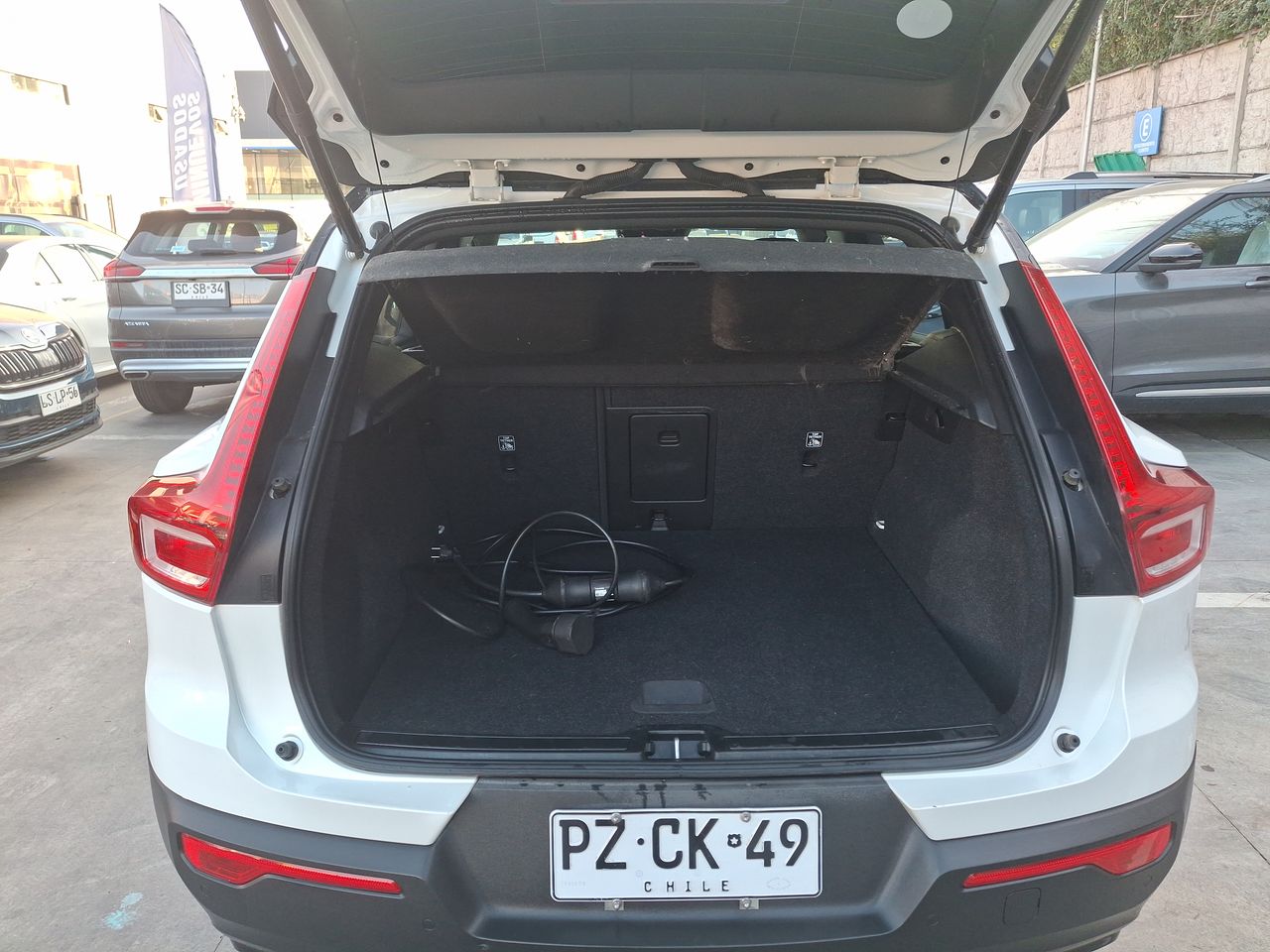 VOLVO - 19