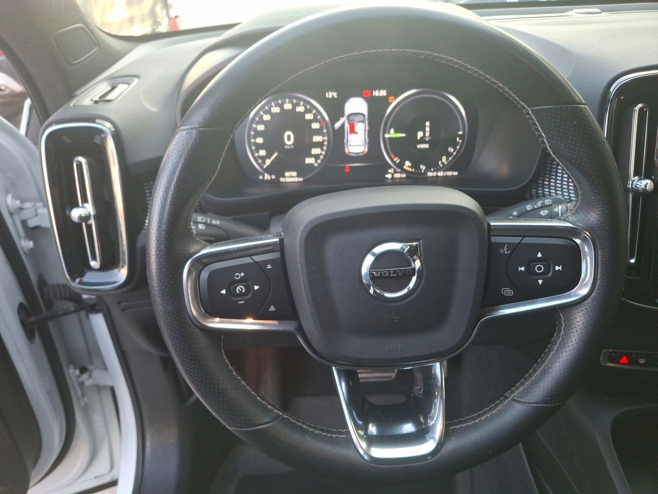 VOLVO - 23