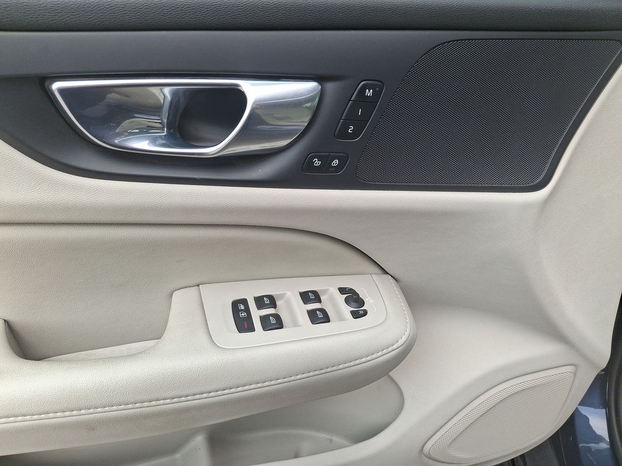 VOLVO - 20