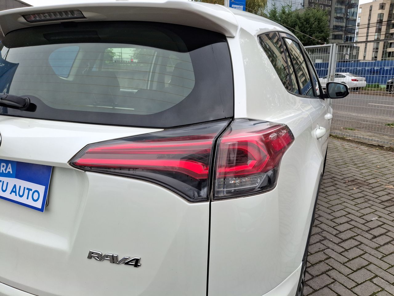TOYOTA - 20