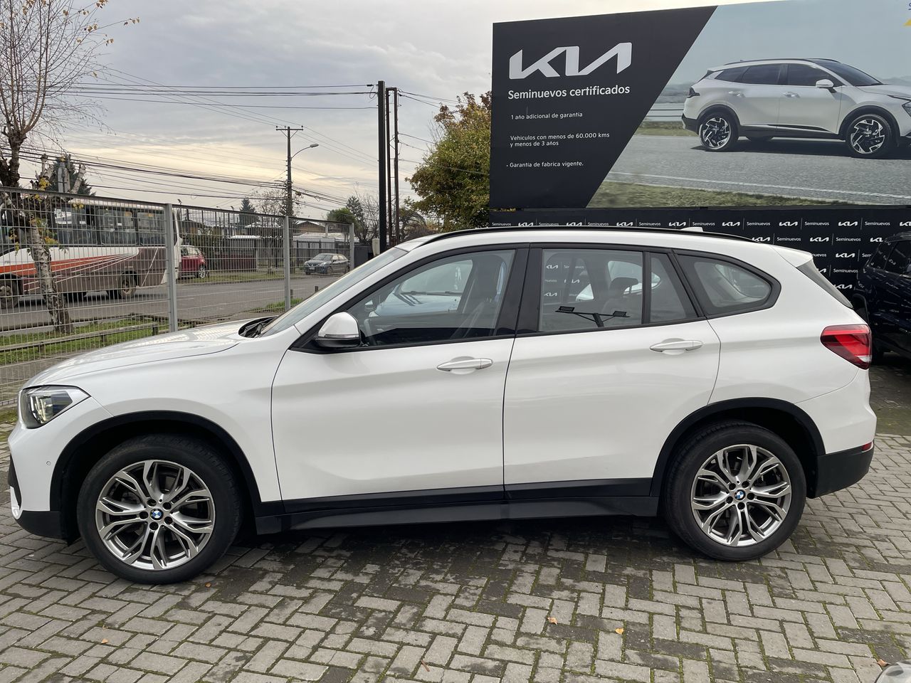 BMW - 4