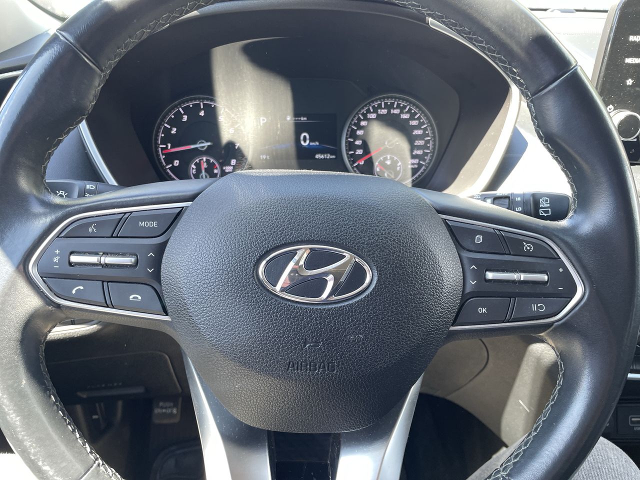 HYUNDAI - 25