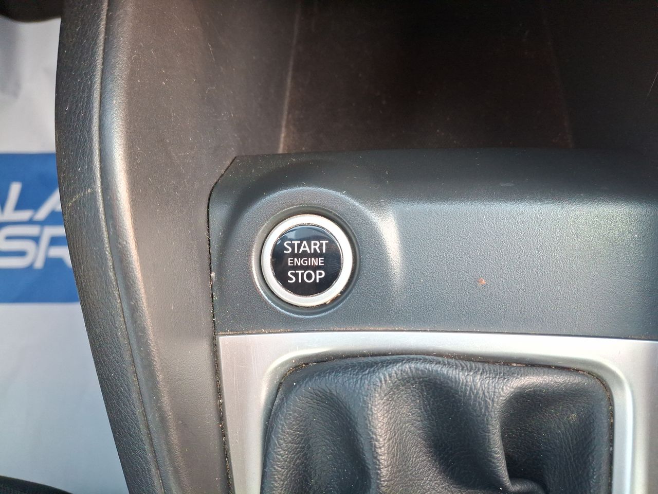NISSAN - 33