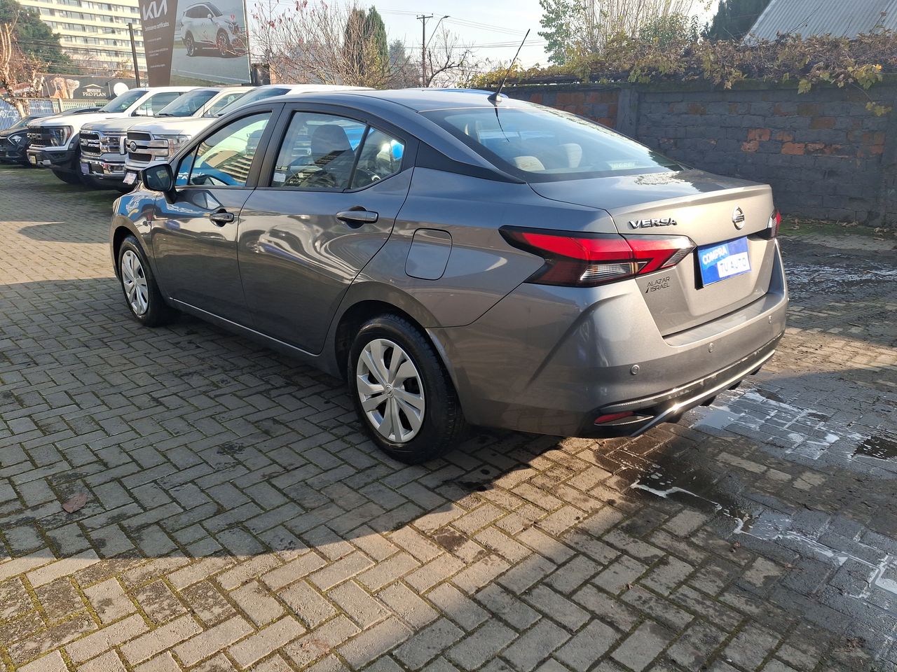 NISSAN - 5