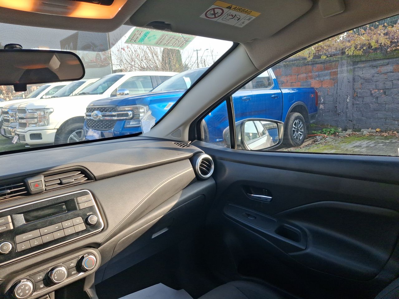 NISSAN - 10