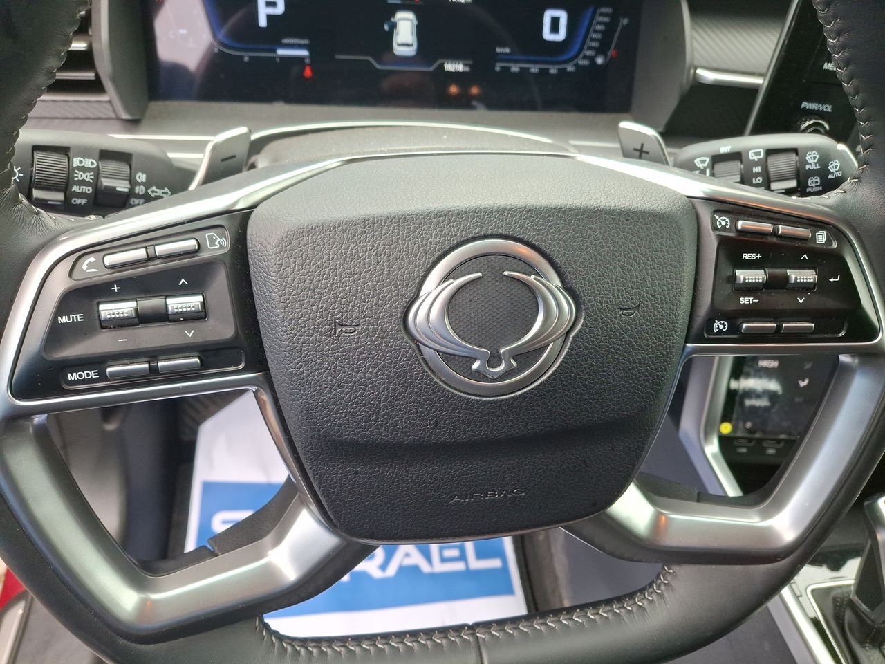 SSANGYONG - 26