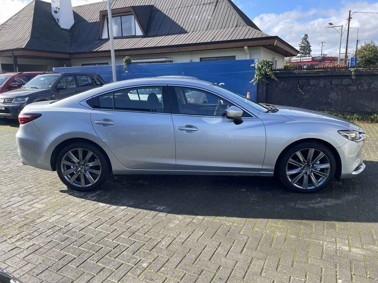 MAZDA - 8