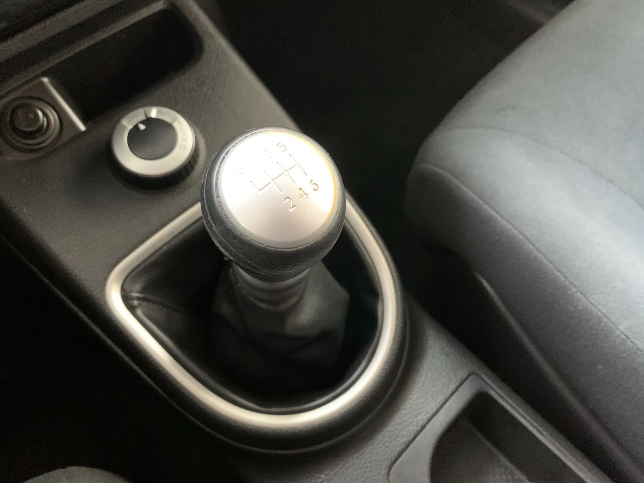 NISSAN - 28