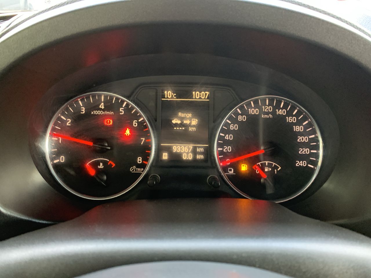 NISSAN - 25