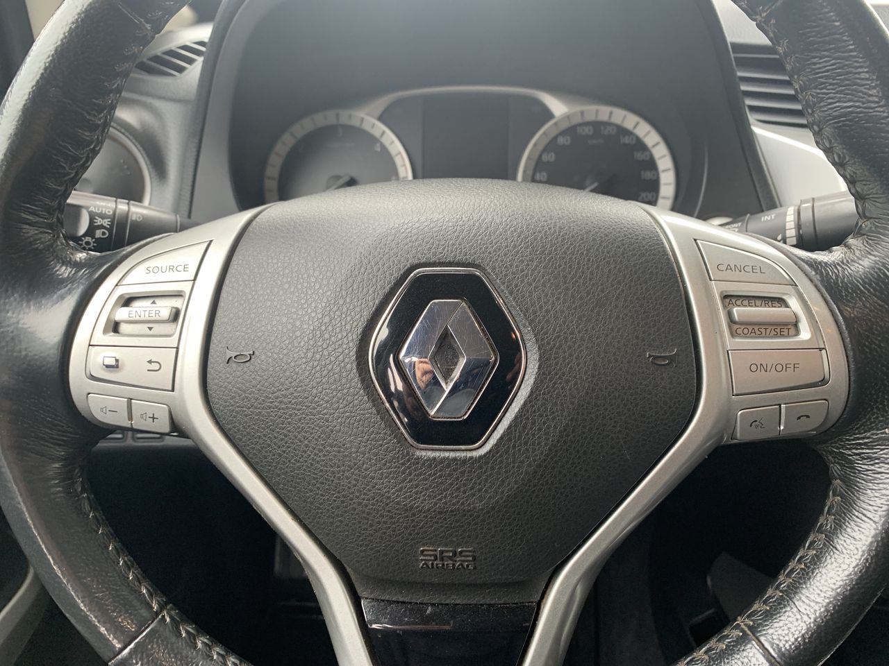 RENAULT - 26