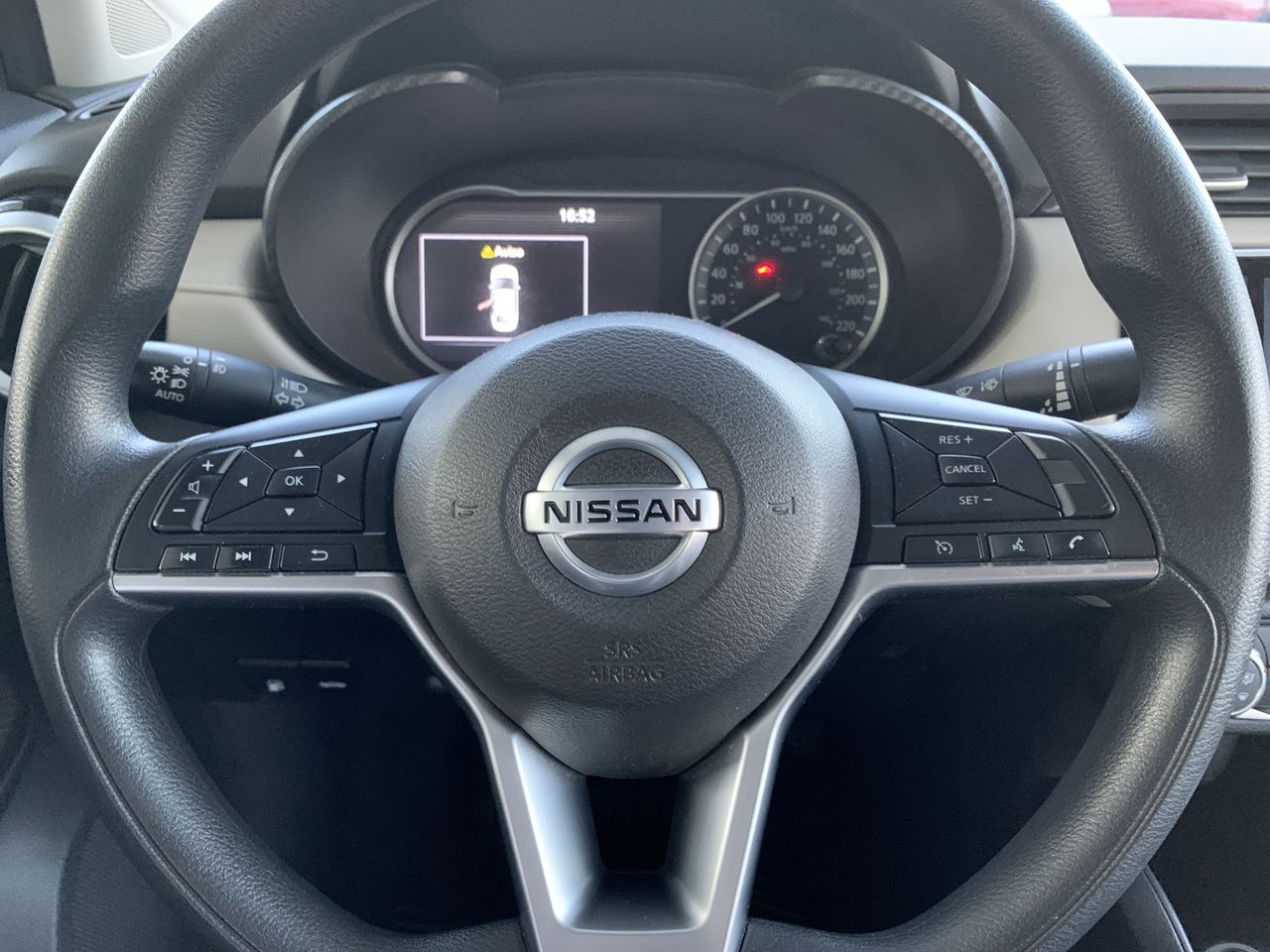 NISSAN - 26