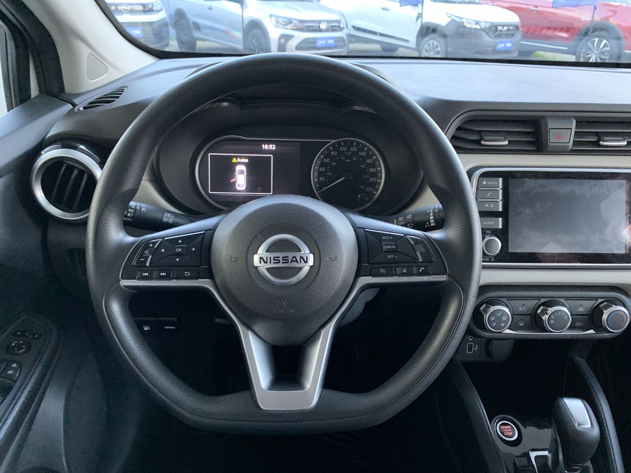 NISSAN - 25