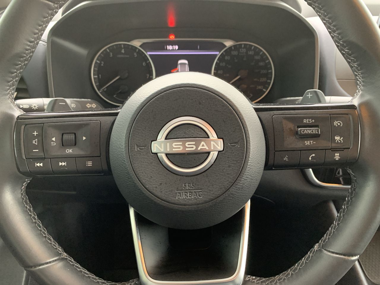NISSAN - 27