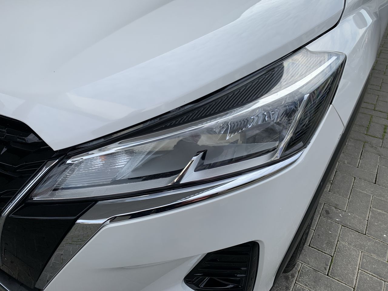 NISSAN - 19