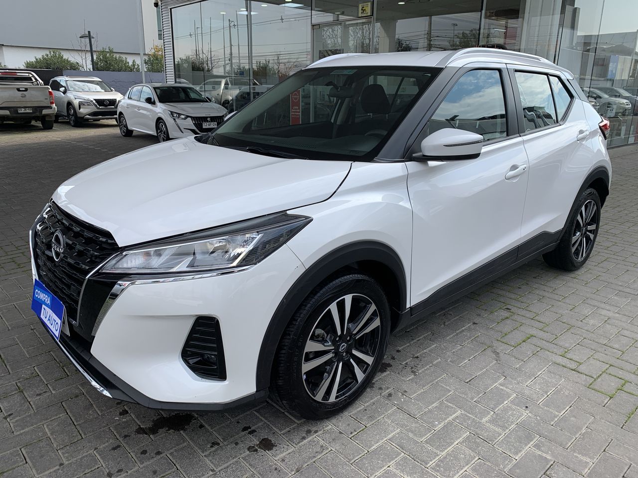 NISSAN - 3