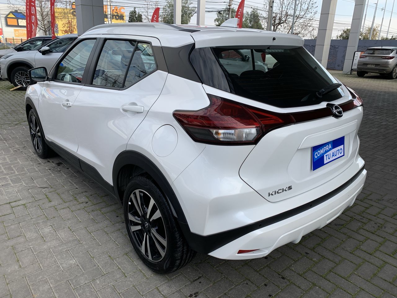 NISSAN - 5