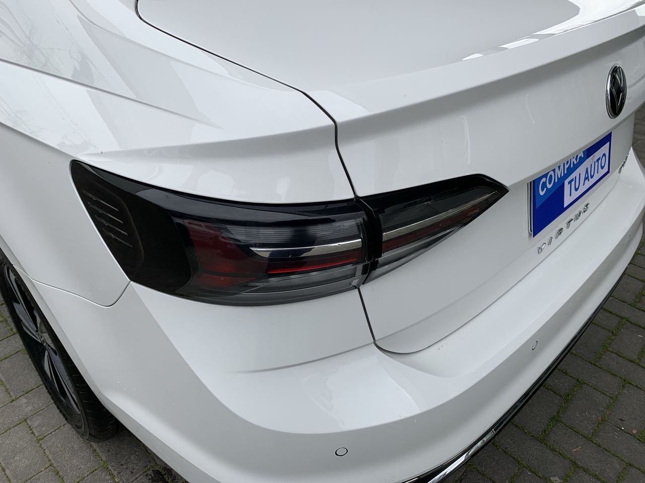 VOLKSWAGEN - 21