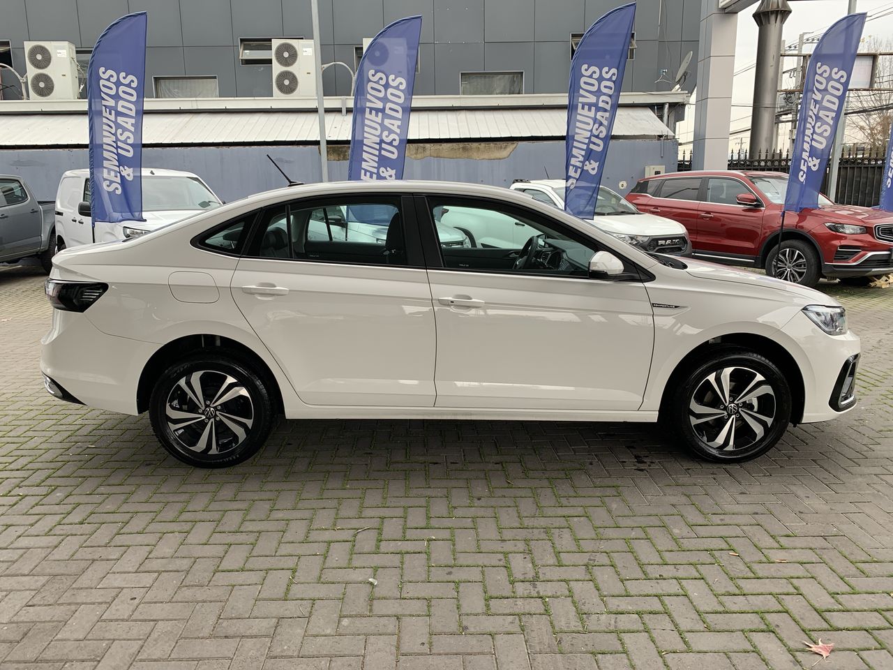 VOLKSWAGEN - 8