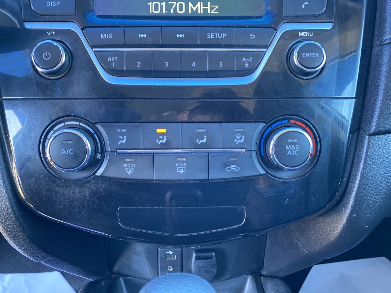 NISSAN - 27