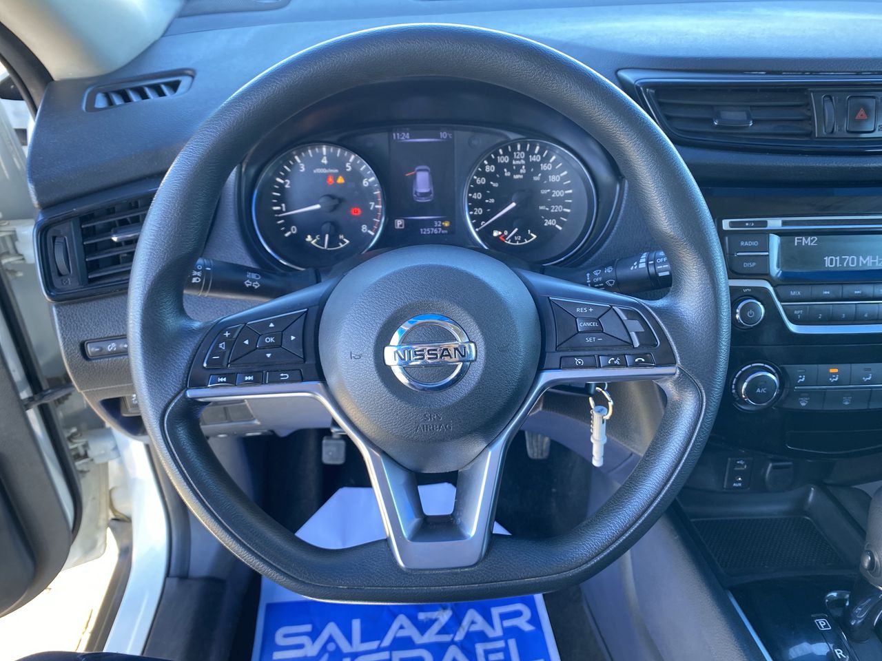 NISSAN - 23