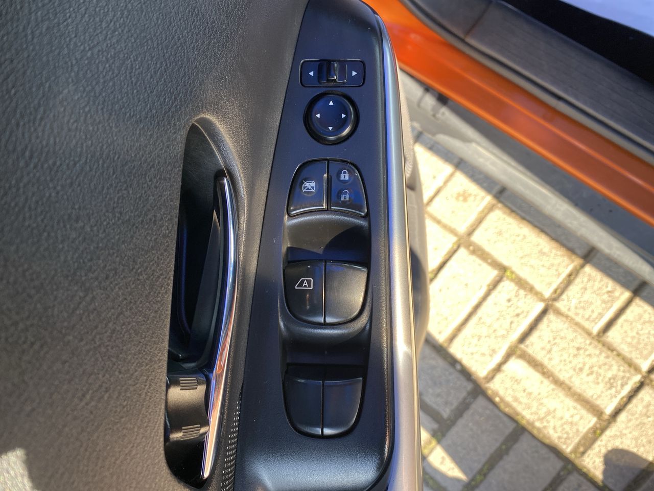 NISSAN - 21