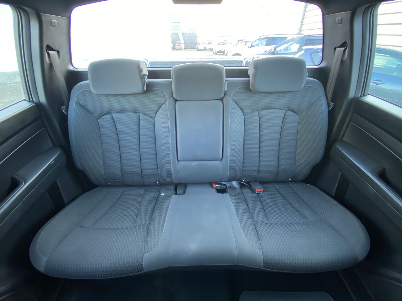 SSANGYONG - 32