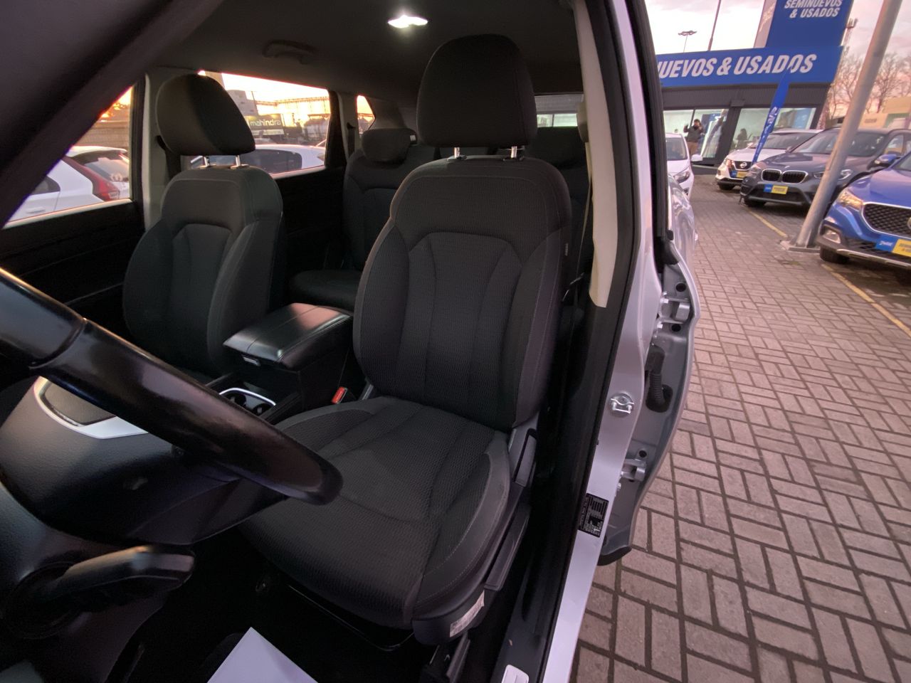 SSANGYONG - 23
