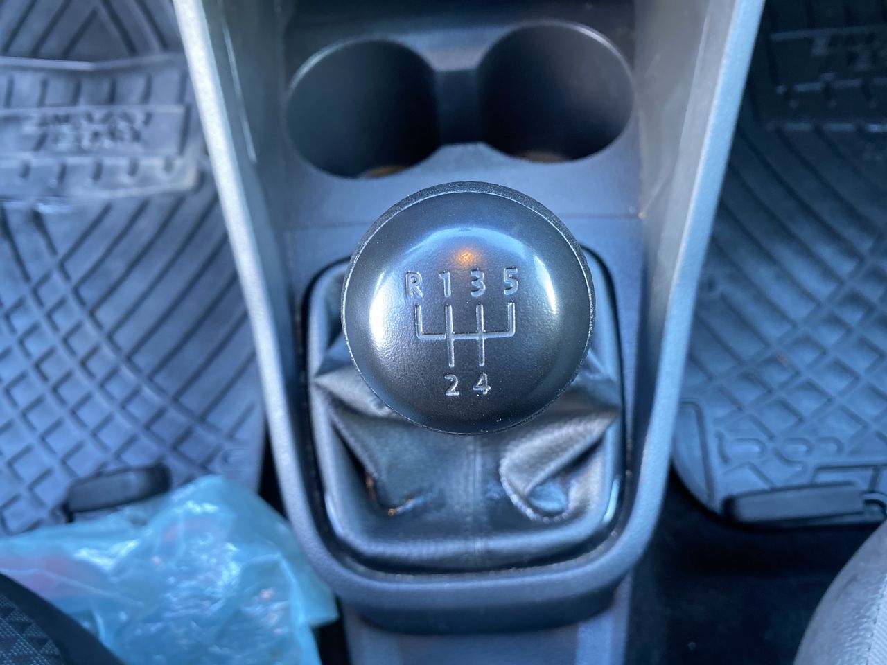 VOLKSWAGEN - 28