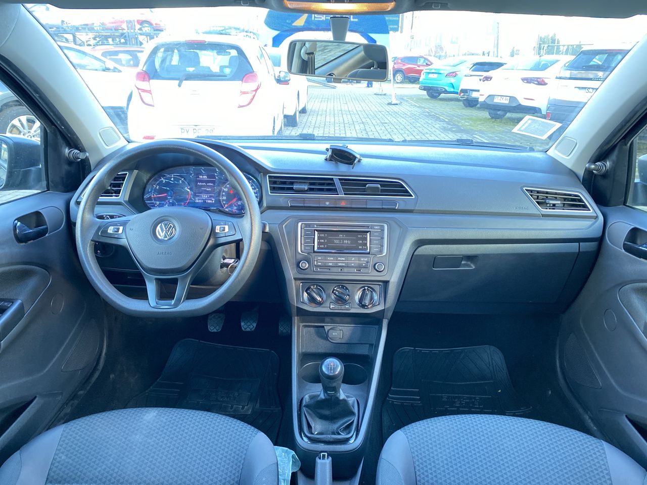 VOLKSWAGEN - 29