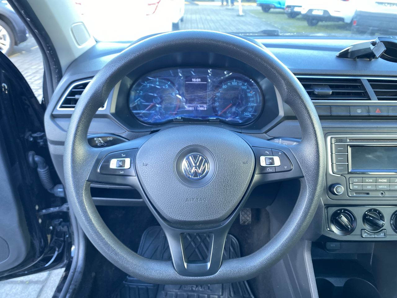 VOLKSWAGEN - 23