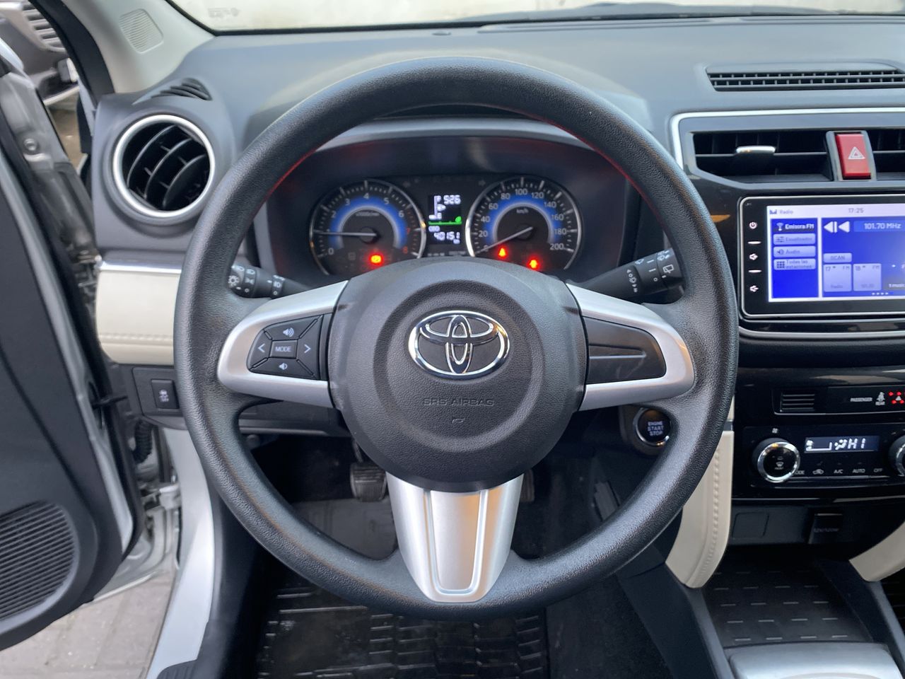 TOYOTA - 24