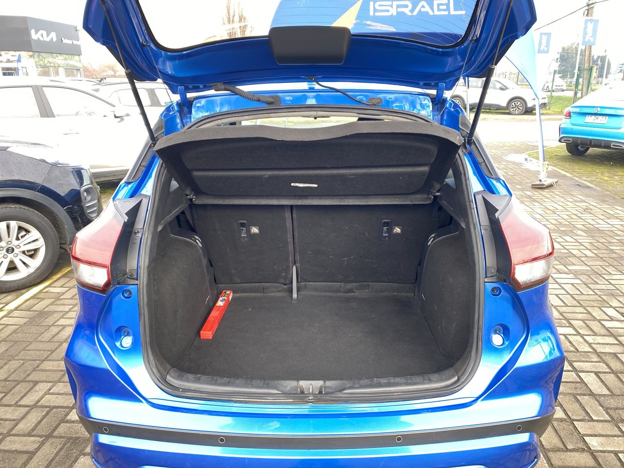 NISSAN - 20