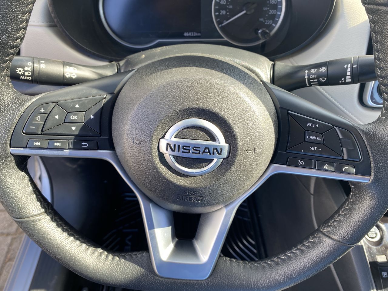 NISSAN - 25