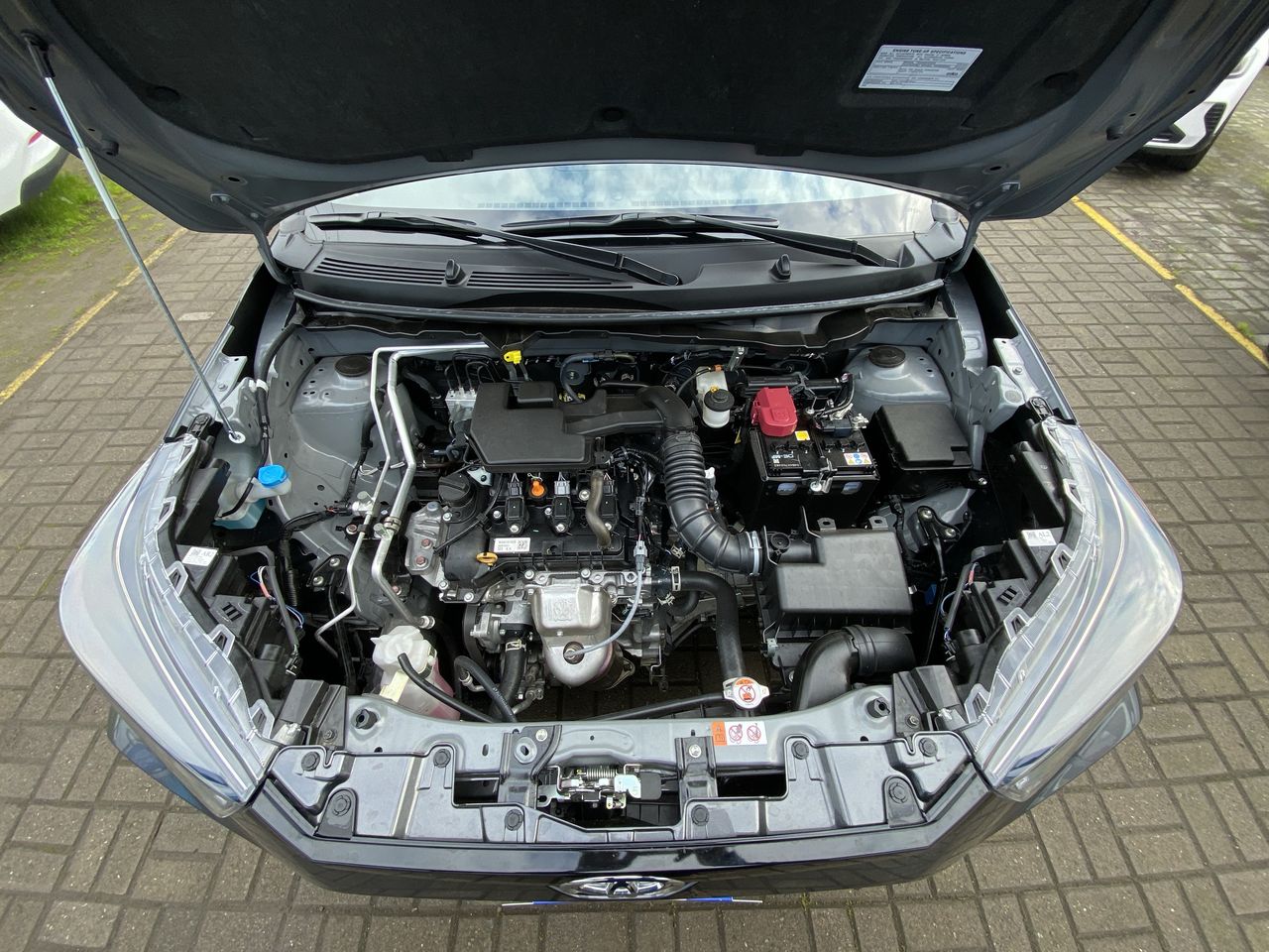 TOYOTA - 16